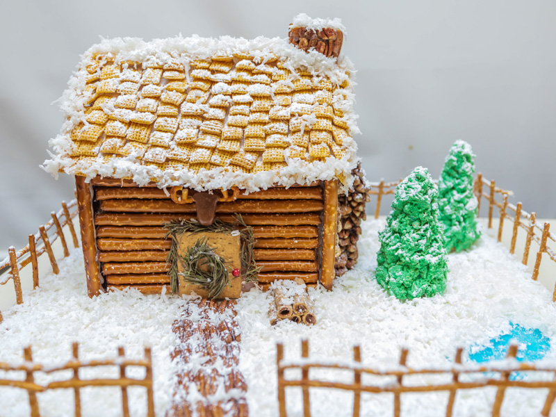 gingerbreadhouses 20221220 01.jpg